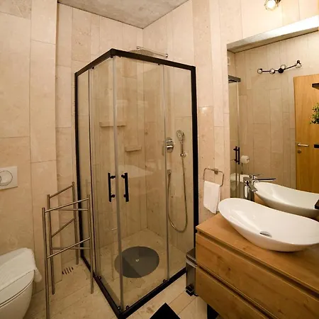 Pietra * Selca (Brac)