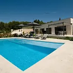 Βίλα Pietra *
